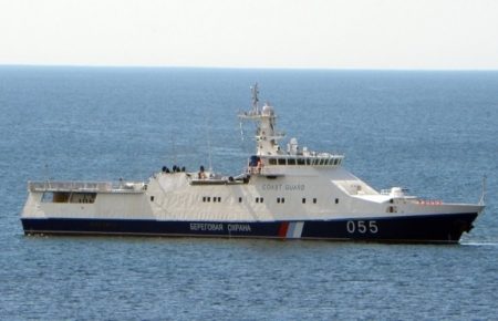Російські силовики заявили про затримання в Азовському морі судна з українськими громадянами
