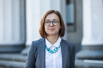«Іди додому, бав малюка»: народна депутатка розповіла, як ставляться до жінки з дітьми «Іди додому, бав малюка»: народна депутатка розповіла, як ставляться до жінки з дітьми