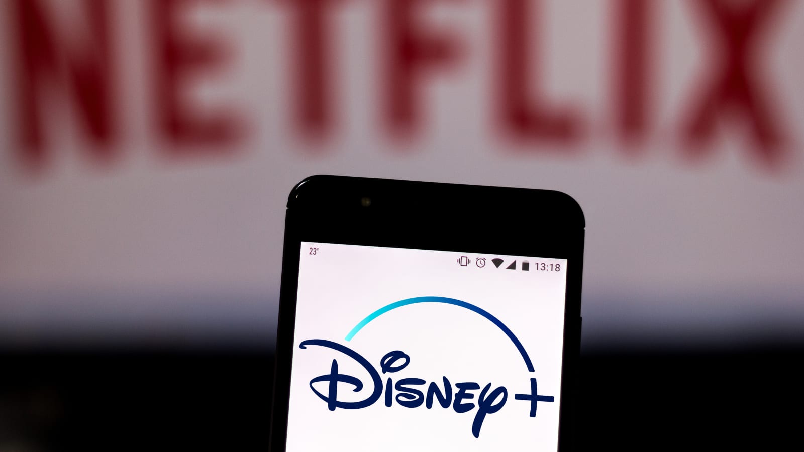 Netflix і Disney призупиняють виробництво фільмів через коронавірус
