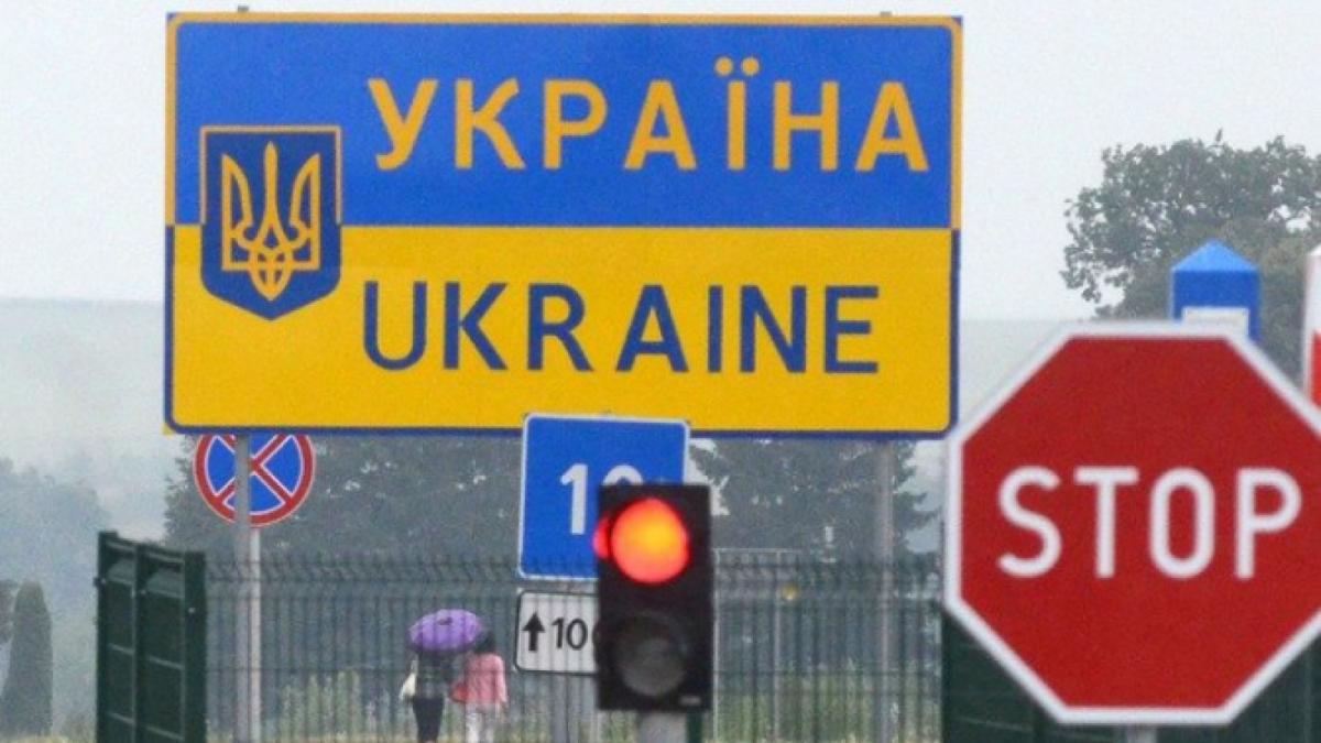 Україна закриє кордон для іноземних громадян — секретар РНБО (трансляція)