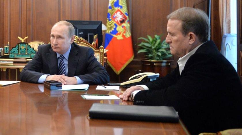 Путін зустрічається із Медведчуком і Володіним у Кремлі