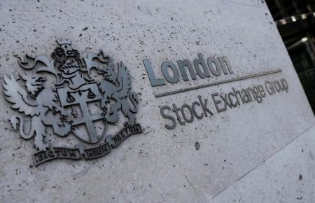 Акції російських компаній на Лондонській біржі впали на понад 10%