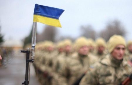 На тлі коронавірусу в Україні призупинили призов до армії
