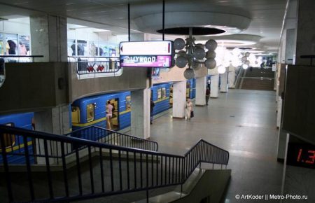 У Києві на першій станції метро запустили 4G
