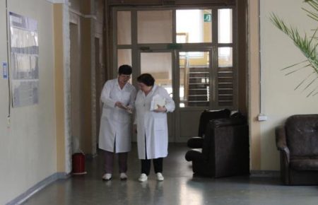 В окупованому Севастополі розшукують жінку, яка втекла з інфекційної лікарні, де її обстежували на коронавірус