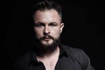 Про релігію, карантин і як «пробитися» в кіно: інтерв'ю з актором «Спіймати Кайдаша» Романом Ясіновським Про релігію, карантин і як «пробитися» в кіно: інтерв'ю з актором «Спіймати Кайдаша» Романом Ясіновським