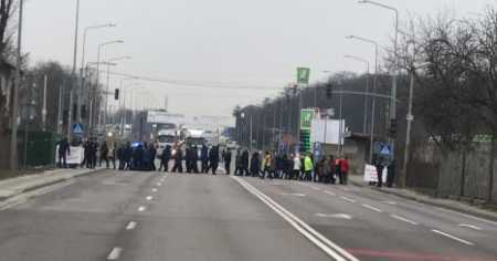 Блокували траси, пікетували місцеву владу: на Львівщині кілька ОТГ виступили проти своєї ліквідації