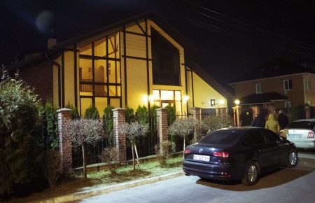 Вбивство Старицького: адвокати потерпілих повідомили, що слідчий експеримент у будинку ексголови МЗС Кожари було зірвано