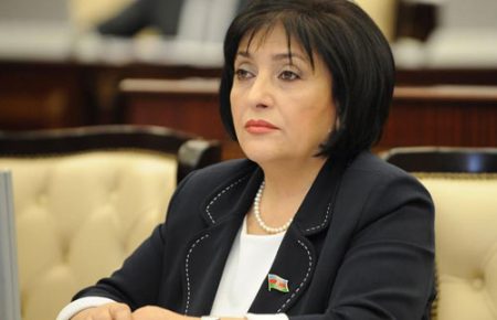 Спикером парламента Азербайджана впервые стала женщина