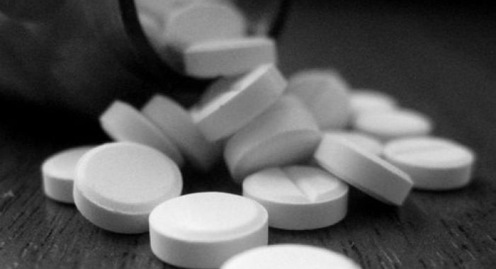 С полок аптек исчез «Плаквенил»: почему и как действовать тем, кто остался без лекарств?