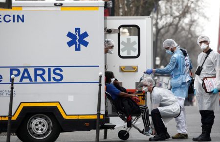 У Франції для боротьби з коронавірусом мобілізують армію та починають операцію «Стійкість»