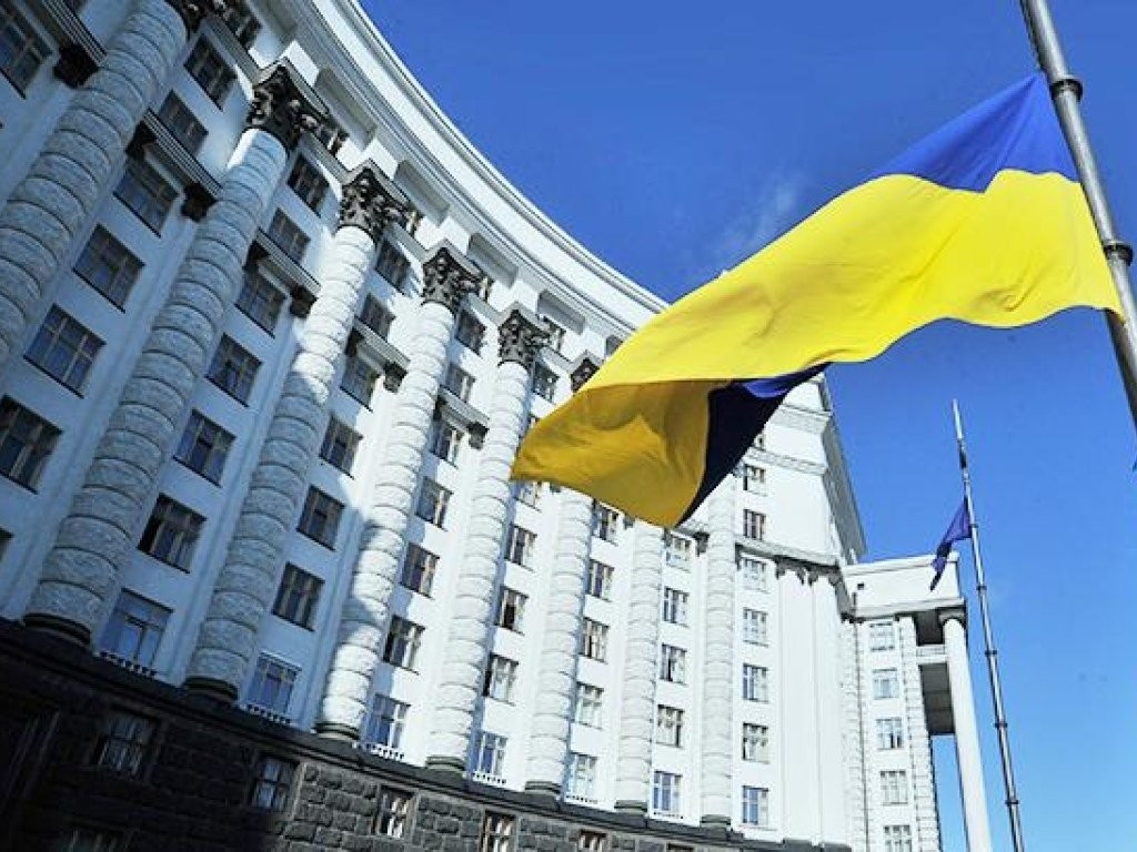 Кабмін планує продовжити карантин до 30 квітня та поділити Україну на зони за рівнем епіднебезпеки
