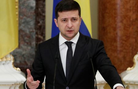Зеленський озвучив усі п'ять питань «всеукраїнського опитування»