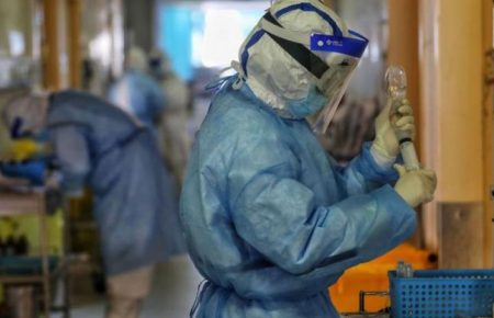 Бригада українських медиків відправиться в Італію для допомоги в боротьбі з пандемією — указ