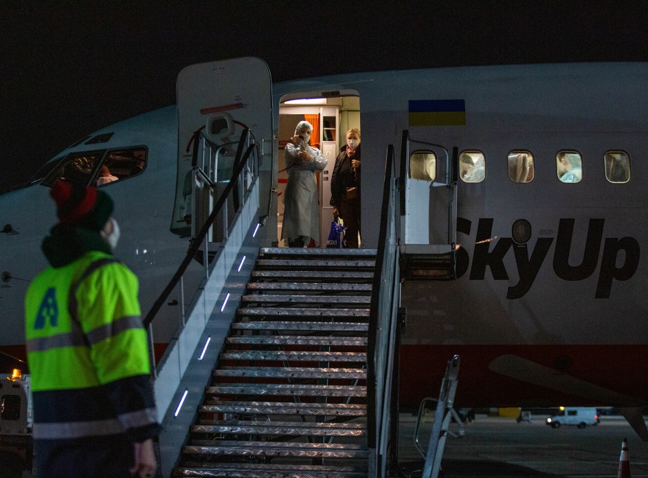 Около тысячи украинцев хотят вернуться из Италии — дипломат