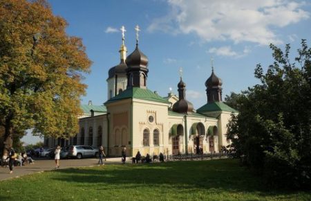 У Києві на карантин закривають Іонинський монастир