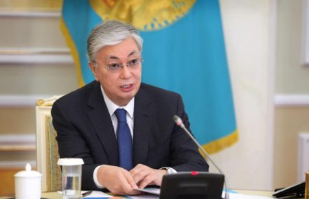 У Казахстані продовжать режим надзвичайного стану до кінця квітня