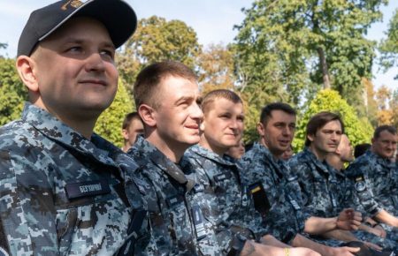 Звільненим з російського полону морякам надали статус УБД