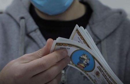 В Італії місто друкує власну «валюту», що допомогти потерпілим від коронавірусу