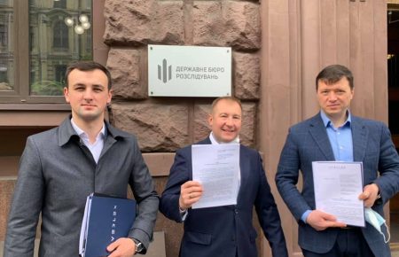 Адвокати подали заяву в ДБР від імені Януковича про його особисту участь в кримінальному процесі щодо «здачі Криму»