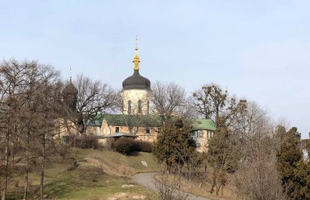 Намісник Іонинського монастиря у Києві захворів на COVID-19
