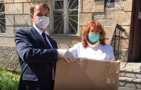 Туреччина передала Україні засоби захисту для лікарів