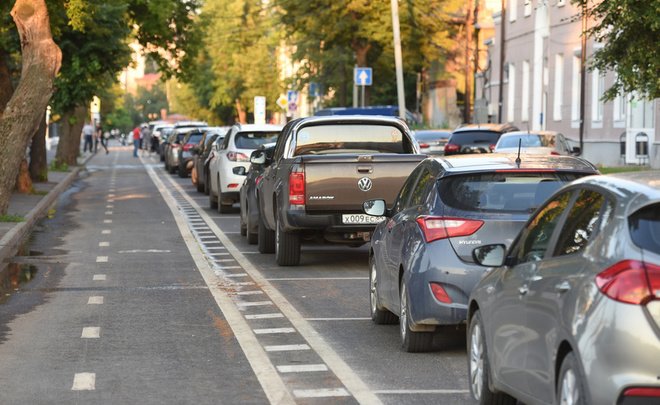 В Угорщині скасували плату за парковки, аби зменшити користування громадським транспортом 