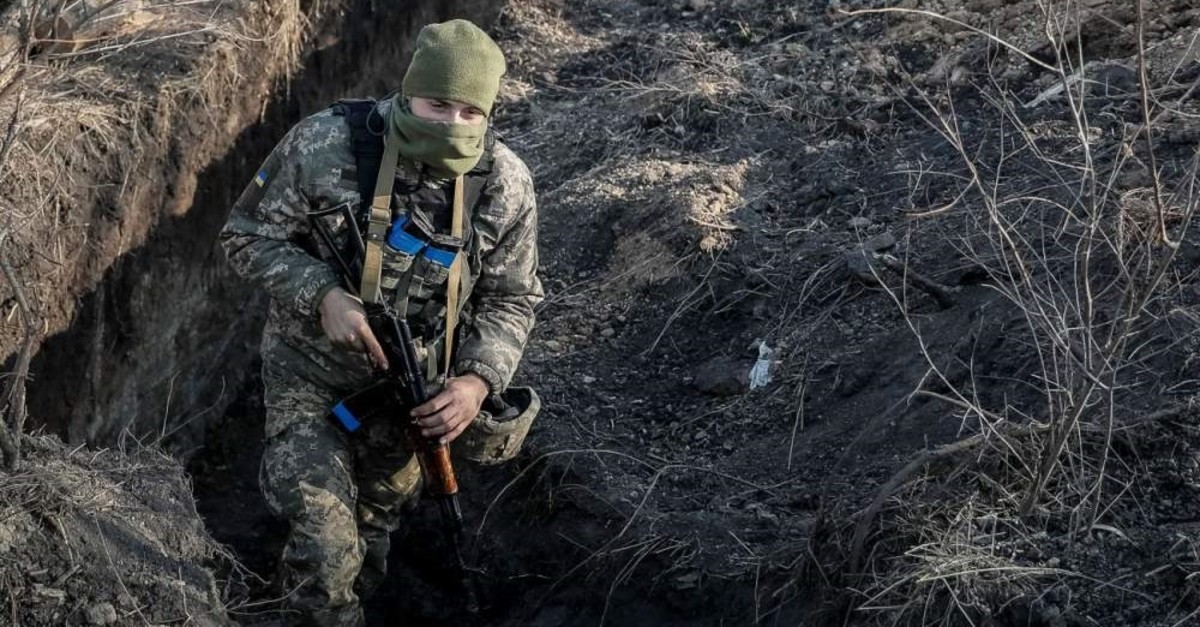 Доба на Донбасі: поранено трьох військових