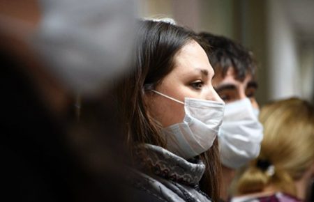 В Україні кількість інфікованих зросла до 1072 випадків, 27 людей померли — МОЗ