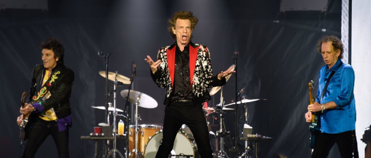 Уряд Чехії дозволив виїждждати закордон, The Rolling Stones випустили першу за 8 років пісню — головні новини ночі