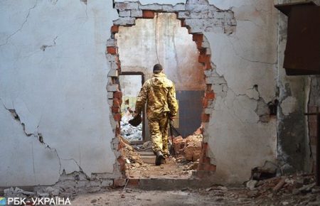 На Донбасі поранили другого за день українського військового