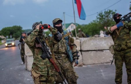 Боевики «ЛНР» заболели COVID-19 после общения с военными советниками из РФ — источник