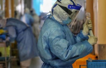 Бригада украинских медиков отправится в Италию для помощи в борьбе с пандемией — указ