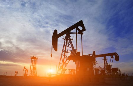 Ціни на нафту: Brent на рівні $18 за барель, WTI — $8-10