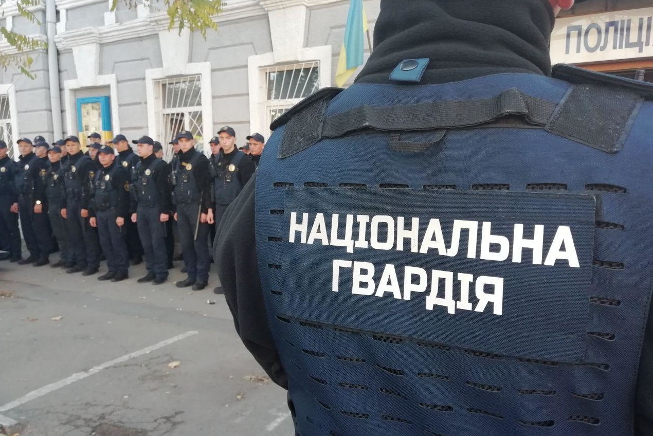Україна стає поліцейською державою — адвокат про ініціативу дозволити нацгвардійцям перевіряти речі