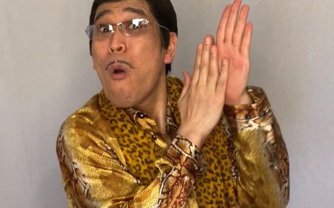 «У меня есть рука, у меня есть мыло»: японский певец Пико-Таро записал песню про мытье рук