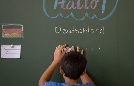 Німеччина поновлює навчання у школах 4 травня
