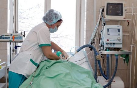 Лікарі-анестезіологи в Україні знають, як працювати з апаратами ШВЛ, проте бракує обладнання — Кучинська