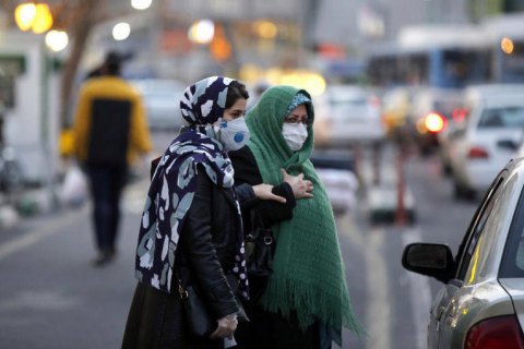 Иран ослабляет карантин: открываются торговые центры и рынки