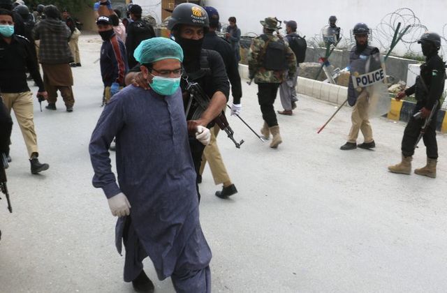 В Пакістані другий день поспіль страйкують лікарі