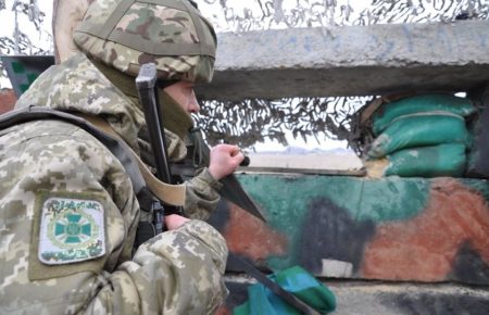 Боевики обстреляли позиции пограничников на контрольном посту «Марьинка»