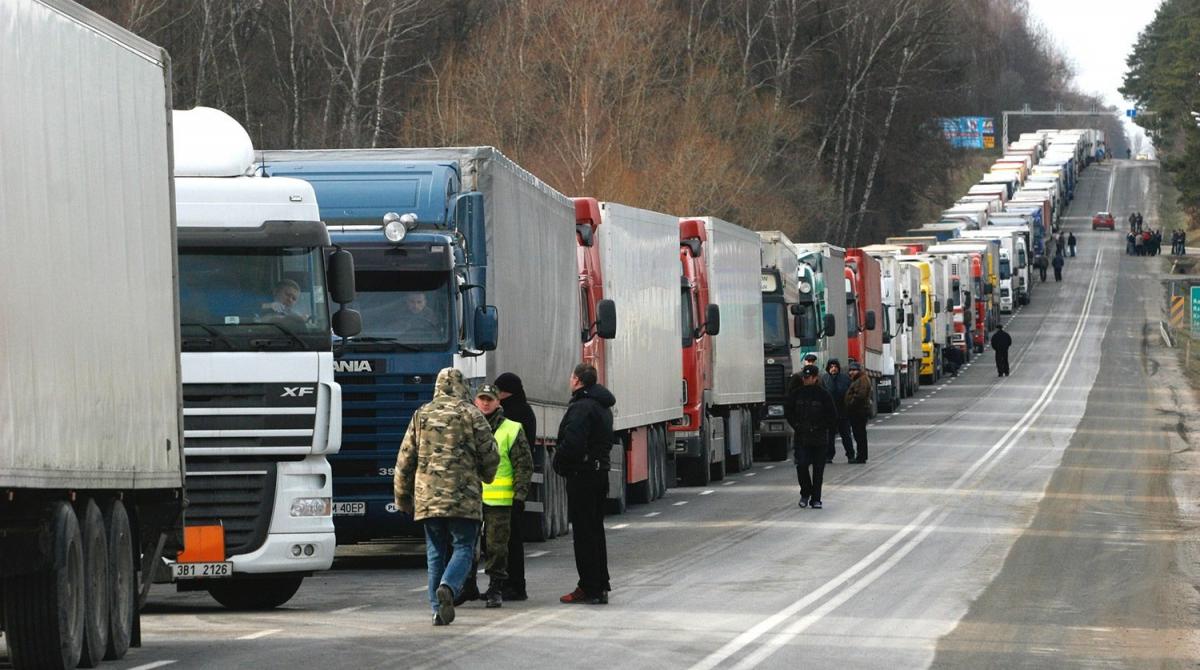 У Києві обмежать в'їзд вантажівок для розвантаження доріг