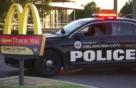 У США відвідувачі поранили працівників McDonald's після зауваження, пов'язаного з карантинними обмеженнями