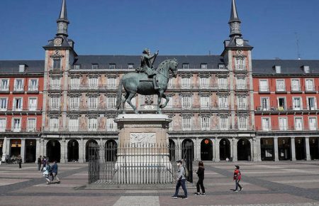 Іспанія дозволить в'їзд іноземним туристам із липня