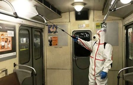 Працівникам метро перед роботою мірятимуть температуру