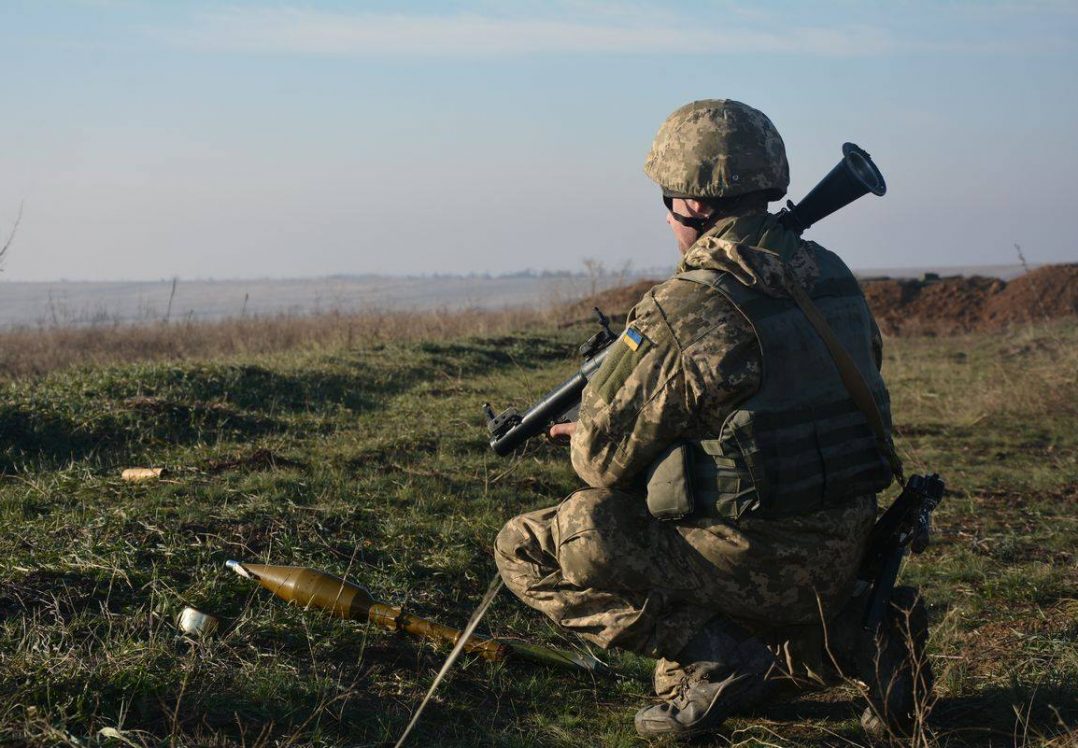 Бойовики 5 разів порушили режим «тиші», поранений український військовий