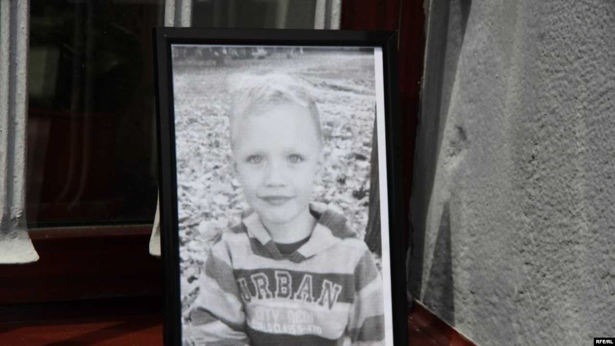 Вбивство 5-річного Кирила Тлявова: двоє підозрюваних вийшли з СІЗО під заставу