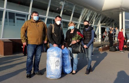 Українські полярники, які працювали в Антарктиді, повернулись додому