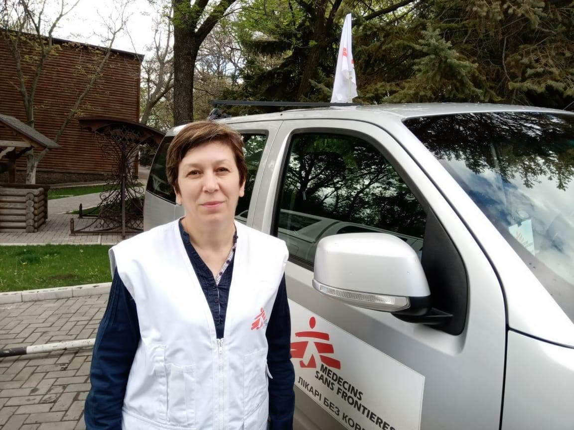 Ми приїжджаємо і беремо мазки у пацієнтів, щоб полегшити роботу медиків Донецької області — медсестра бригади «Лікарі без кордонів»