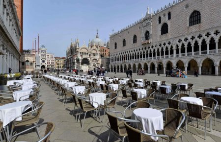 В Італії через тиск регіональної влади з 18 травня відкриваються бари та ресторани